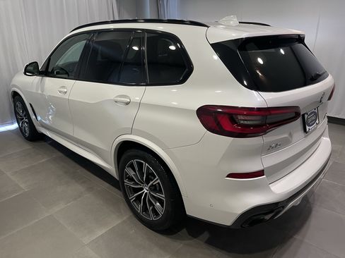 Used 2023 BMW X5 xDrive40i w/ M Sport Package AWD/4WD image 4
