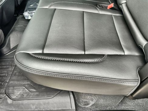 New 2025 GMC Sierra 2500 Denali w/ Denali Reserve Package image 17