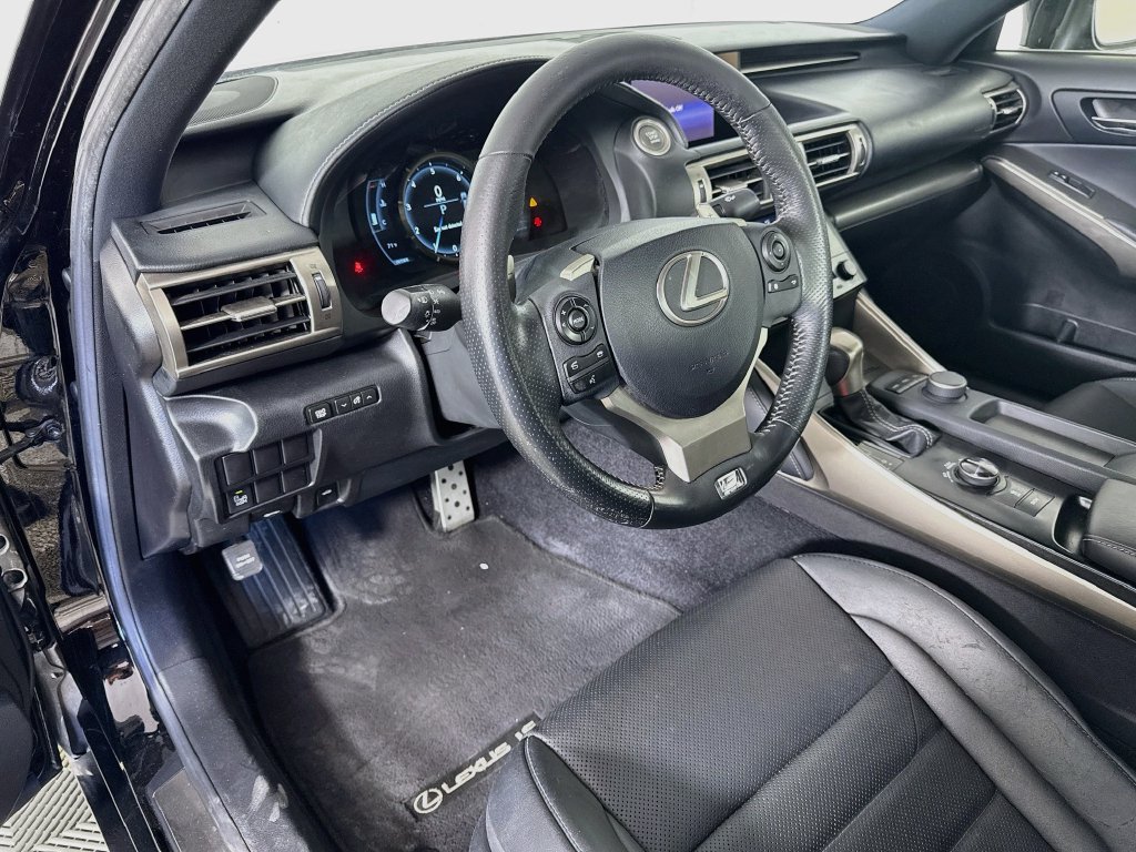 Used 2014 Lexus IS 250 w/ F-Sport Package RWD image 9