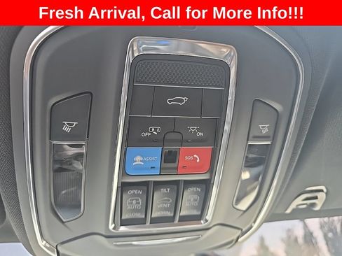 Used 2023 Jeep Wagoneer Series II AWD/4WD image 14