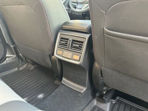 Used 2019 Subaru Forester Premium w/ All-Weather Package image 20