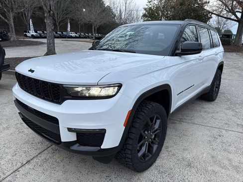 New 2025 Jeep Grand Cherokee L Limited w/ Trailer Tow Package image 3