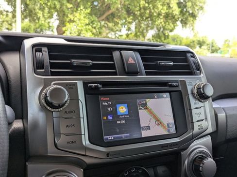 Used 2017 Toyota 4Runner SR5 image 7