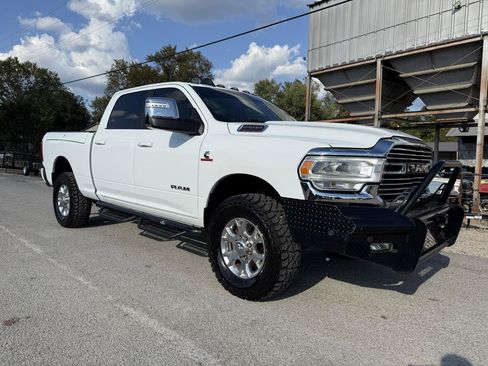 Used 2023 RAM 2500 Laramie AWD/4WD image 9