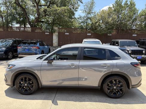 Used 2023 Honda HR-V Sport image 8