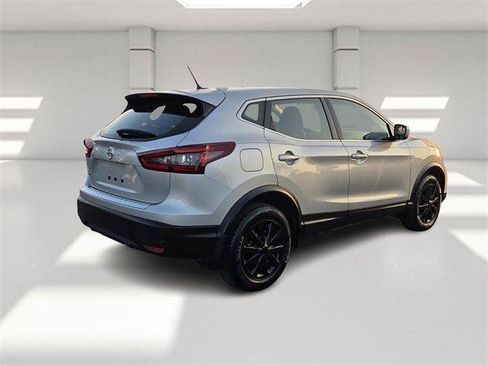 Used 2020 Nissan Rogue Sport S image 5