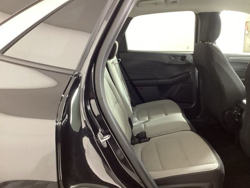 Certified 2023 Ford Escape Active AWD/4WD image 10