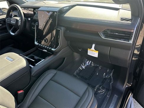 New 2026 GMC Yukon XL Denali image 30