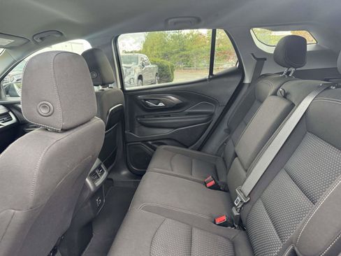 Used 2023 GMC Terrain SLE w/ Driver Convenience Package image 9
