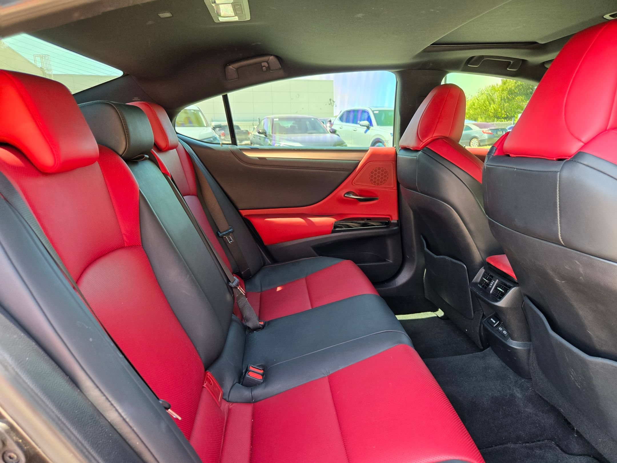 Used 2024 Lexus ES 350 F Sport w/ Accessory Package (Z2) FWD image 25