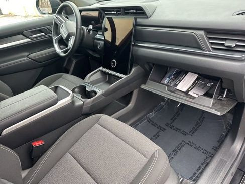 Used 2025 GMC Terrain Elevation image 38