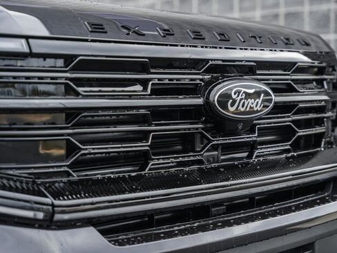 New 2025 Ford Expedition Platinum w/ Stealth Performance Package image 20