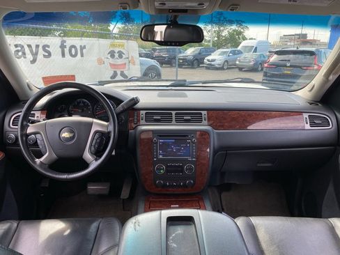 Used 2012 Chevrolet Suburban LTZ AWD/4WD image 22