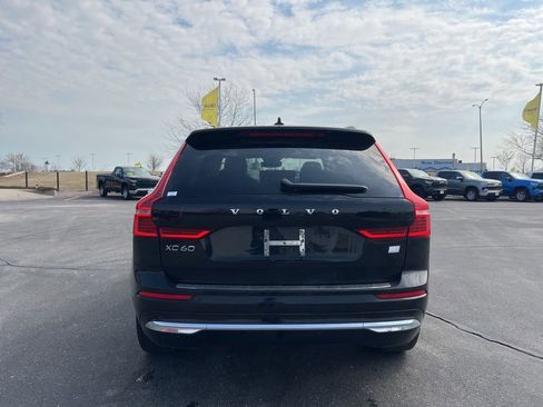 Used 2022 Volvo XC60 T8 Inscription image 4