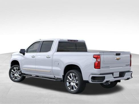 New 2026 Chevrolet Silverado 1500 High Country w/ High Country Premium Package AWD/4WD image 3