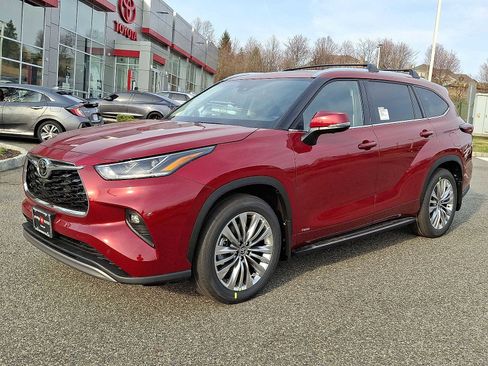 New 2026 Toyota Highlander Platinum image 10