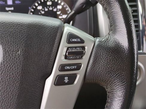 Used 2021 Nissan Titan SV w/ SV Convenience Package image 26