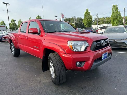 Used 2015 Toyota Tacoma 4x4 Double Cab w/ TRD Sport Package image 3