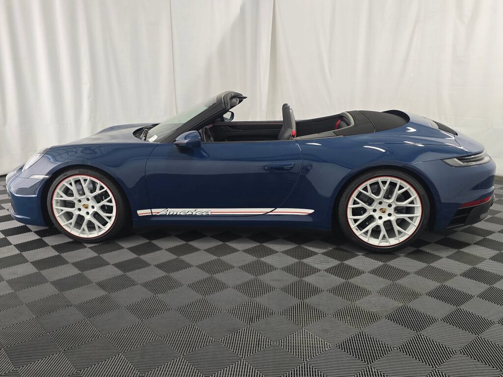 Used 2023 Porsche 911 Carrera GTS RWD image 2