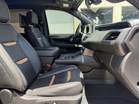 Used 2021 GMC Yukon AT4 w/ Rear Media and Nav Package AWD/4WD image 31