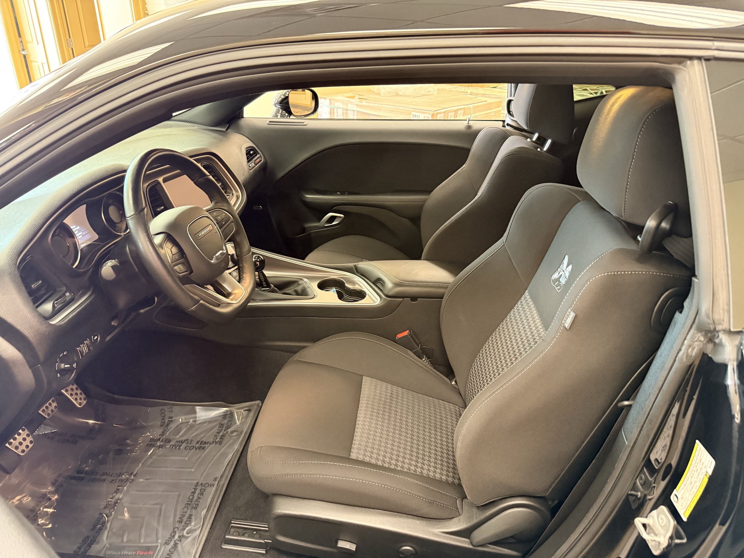 Used 2022 Dodge Challenger R/T Scat Pack w/ Dynamics Package RWD image 9