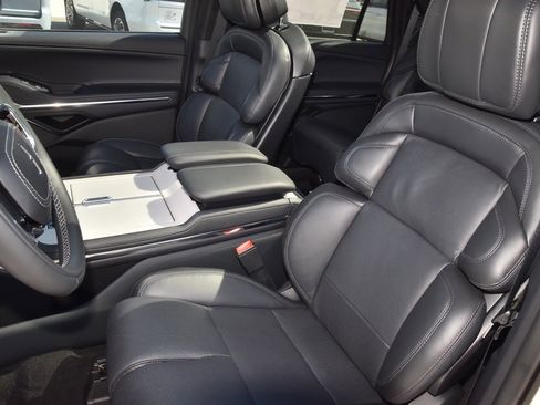 New 2025 Lincoln Navigator L Reserve w/ Jet Appearance Package image 36