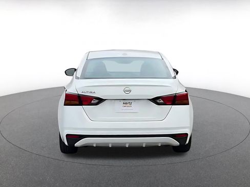 Used 2025 Nissan Altima 2.5 SV image 12