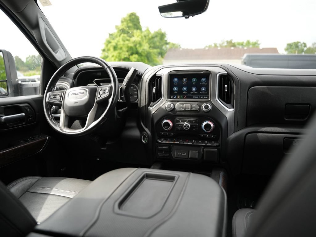 Used 2021 GMC Sierra 3500 Denali w/ Denali Ultimate Package AWD/4WD image 10