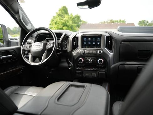 Used 2021 GMC Sierra 3500 Denali w/ Denali Ultimate Package AWD/4WD image 10