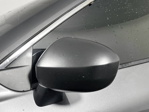 Used 2023 Nissan Rogue S AWD/4WD image 12