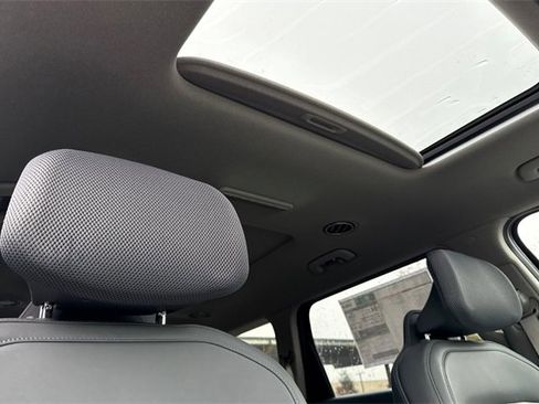 New 2026 Kia EV9 Wind image 19