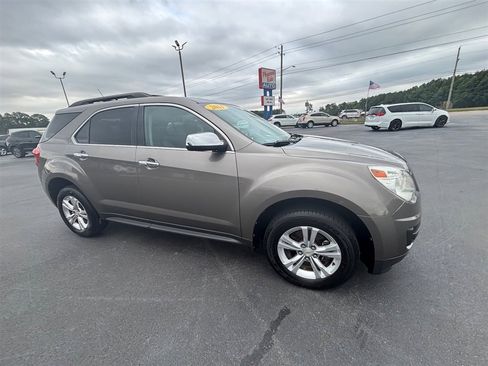 Used 2011 Chevrolet Equinox LT w/ All-Star Package FWD image 10