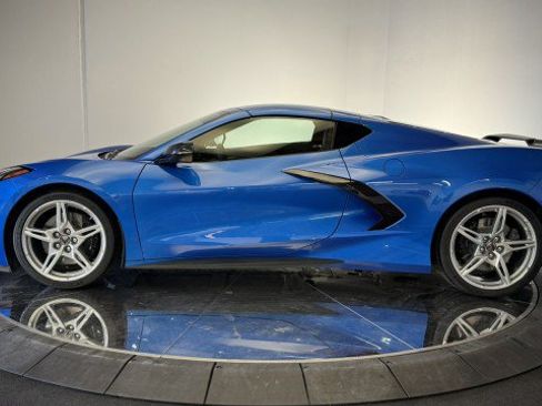 Used 2024 Chevrolet Corvette Stingray Premium Cpe w/ Z51 Performance Package RWD image 21