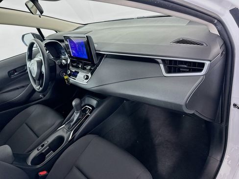 Certified 2024 Toyota Corolla LE image 28