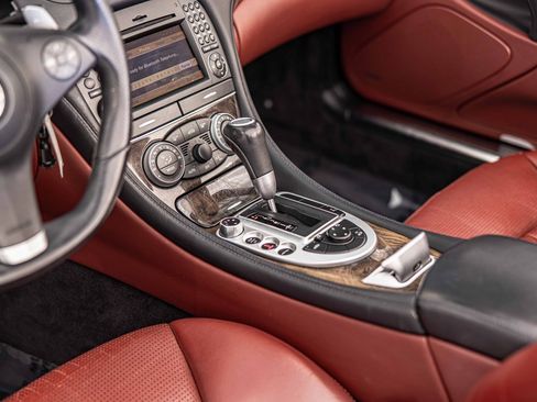 Used 2011 Mercedes-Benz SL 63 AMG SL 63 AMG w/ Premium I Pkg image 21