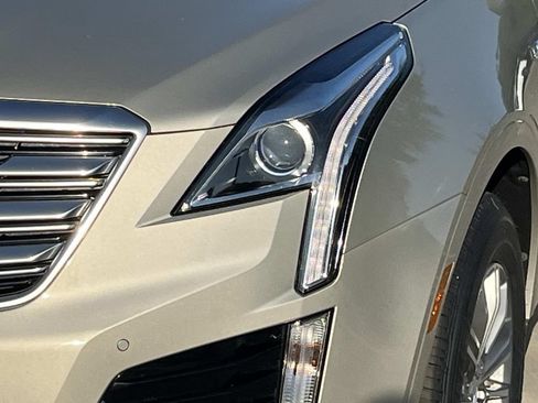 Used 2017 Cadillac XT5 Luxury w/ Driver Awareness Package FWD image 7