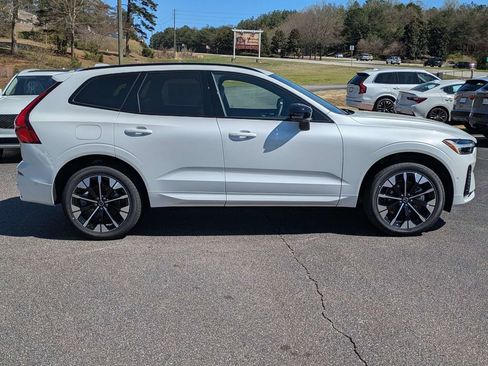 Used 2026 Volvo XC60 B5 Plus w/ Protection Package Premier AWD/4WD image 4