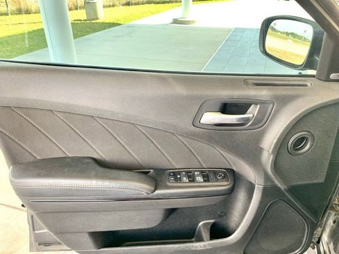 Used 2022 Dodge Charger R/T w/ Blacktop Package image 12