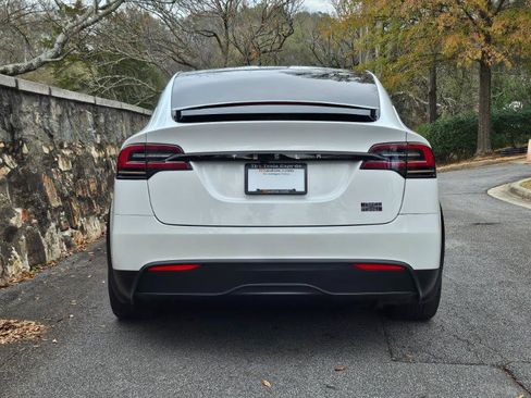 Used 2024 Tesla Model X Plaid image 8