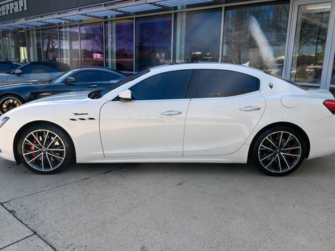 Used 2022 Maserati Ghibli Modena Q4 AWD/4WD image 8