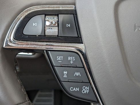 Certified 2023 Lincoln Nautilus Reserve w/ Equipment Group 202A image 29