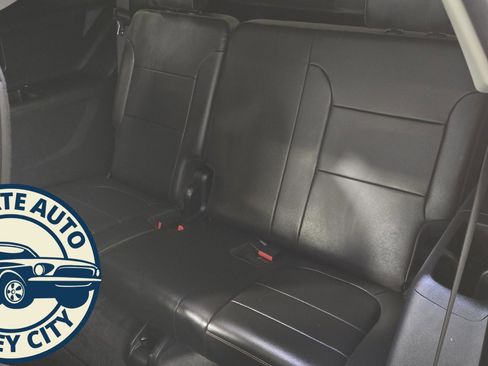 Used 2021 Chevrolet Traverse Premier image 28