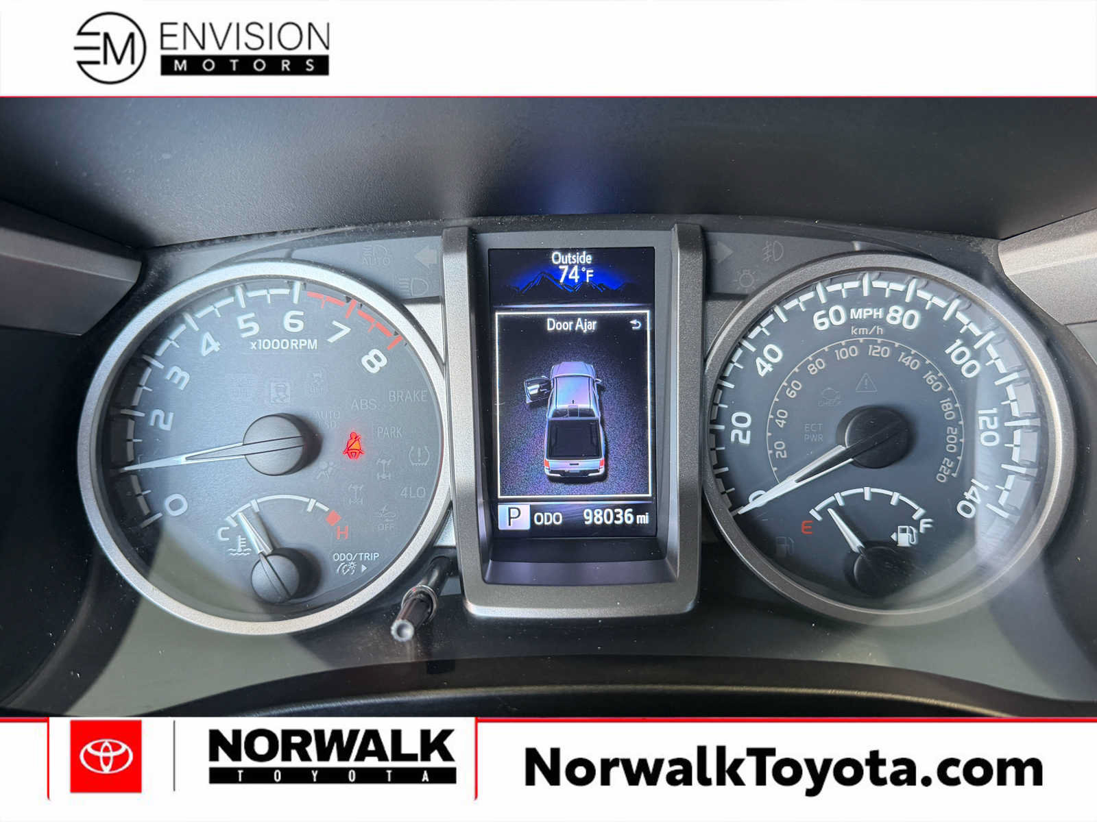 Used 2019 Toyota Tacoma SR5 RWD image 23