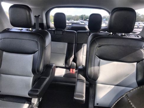 Used 2023 Ford Explorer XLT w/ Equipment Group 202A image 23