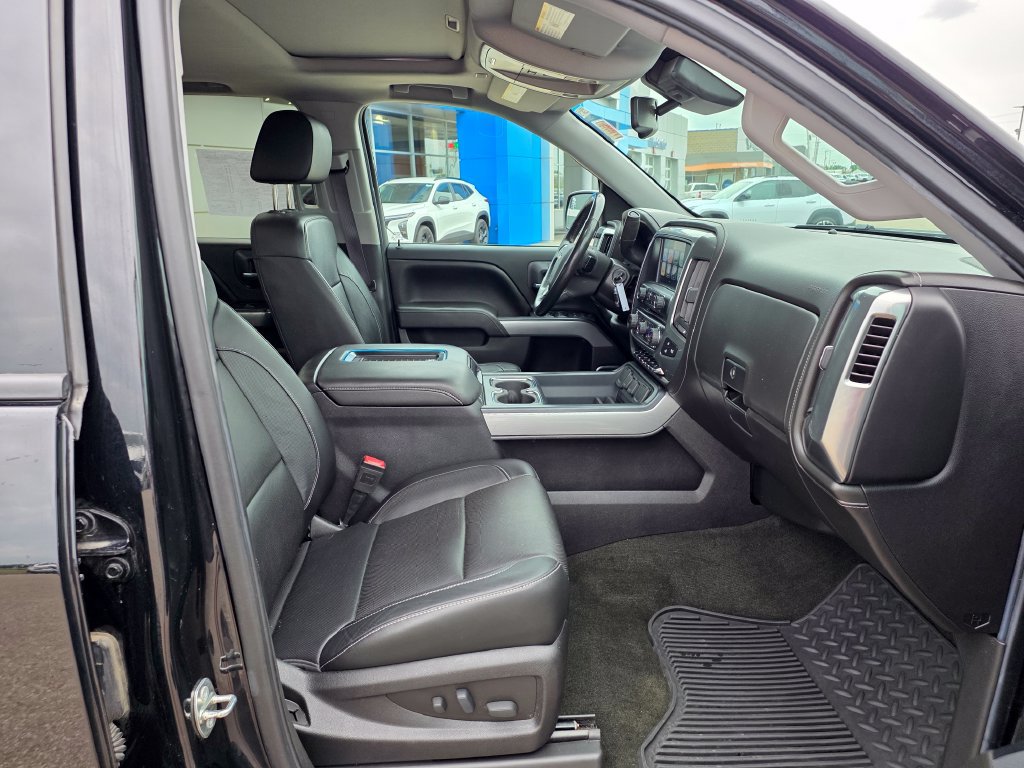 Used 2017 Chevrolet Silverado 1500 LTZ Z71 w/ LTZ Plus Package AWD/4WD image 13