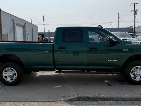 Used 2022 RAM 2500 Tradesman w/ Chrome Appearance Group AWD/4WD image 5