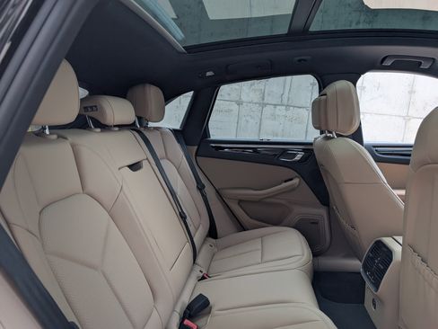 New 2025 Porsche Macan image 27