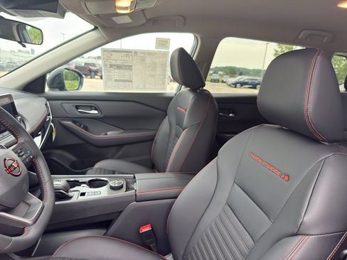 New 2026 Nissan Rogue SV AWD/4WD image 26