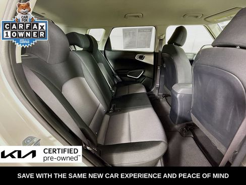 Certified 2025 Kia Soul LX w/ LX Technology Package FWD image 31