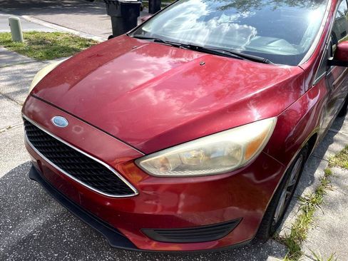 Used 2015 Ford Focus SE image 6
